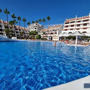 https://apartment-vistasol-beach-front-with-heated-pool-in.tenerifehoteles.net